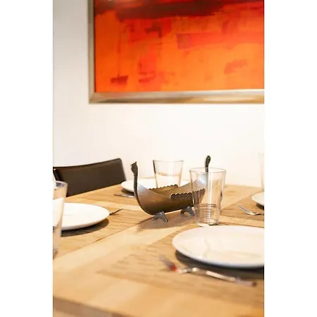 Comfy Central Apt, In Lovely Neighborhood. Nv2 * برغن